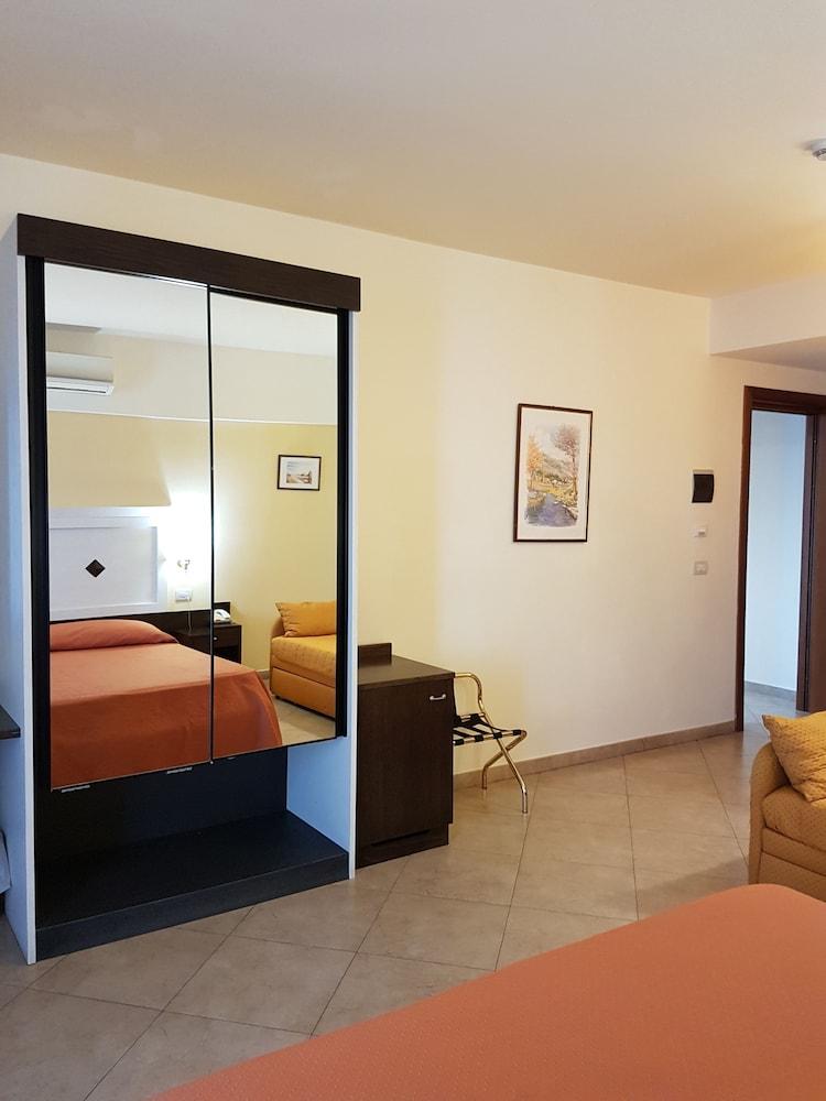 Hotel Orizzonte Летоянни Экстерьер фото