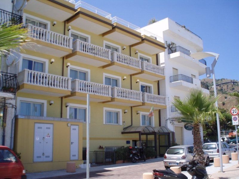 Hotel Orizzonte Летоянни Экстерьер фото