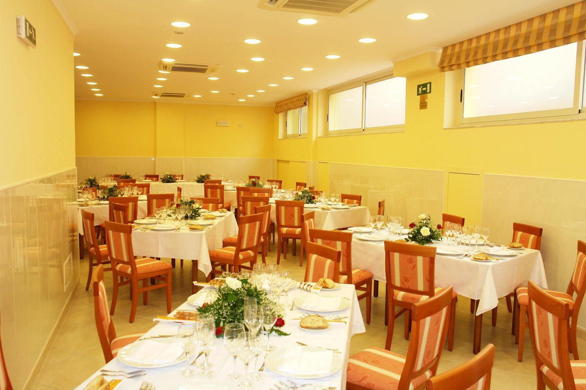 Hotel Orizzonte Летоянни Ресторан фото