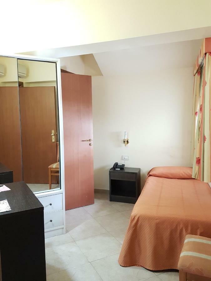 Hotel Orizzonte Летоянни Экстерьер фото